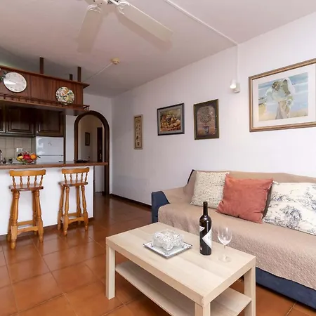 San Marino 36 - One Bed Apartment *