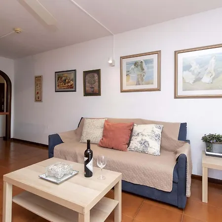 San Marino 36 - One Bed Los Cristianos (Tenerife)